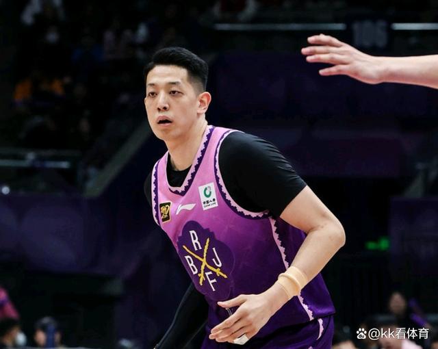 开云入口-关于赛后CBA常规赛焦点战；深圳男篮复出首秀；球迷炸锅；控场能力受关注的信息